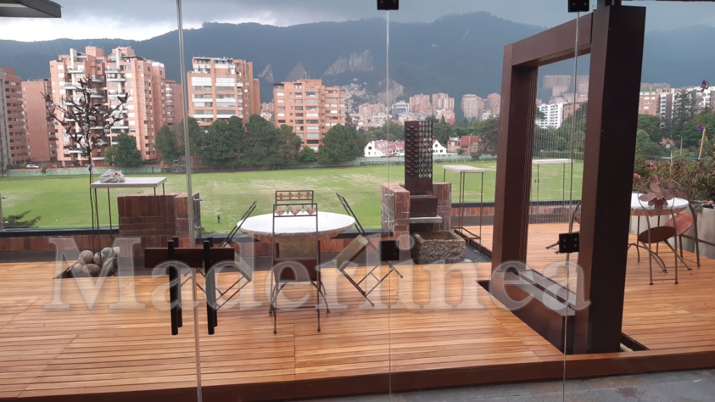 Piso exterior deck en madera teca